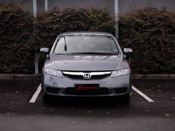HONDA CIVIC 1.8 LXL 16V FLEX 4P AUTOMÁTICO HONDA CIVIC 1.8 LXL 16V FLEX 4P AUTOMÁTICO